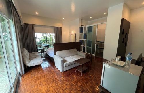 North Pattaya Cabine | Molecular cloud