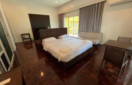 North Pattaya Cabine | Molecular cloud