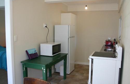 Waihi Beach Maison | Mollies Place - Waihi Beach Holiday Unit