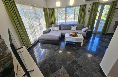 Brzac Station Balnéaire | Molnar Resort Villa Mimoza & Apartment Nea