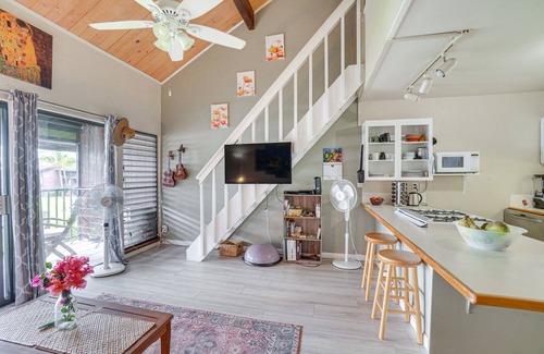 Kaunakakai Copropriété | Molokai Island Loft: Lanai, Pool + Walk to Beach!