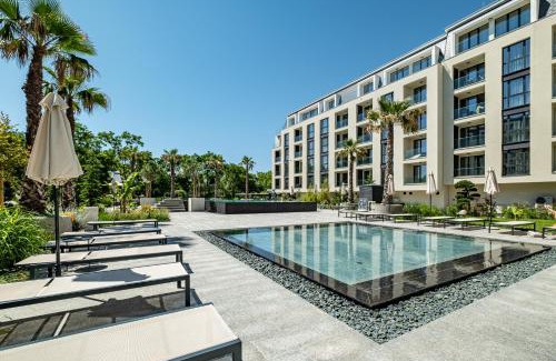 Saints Constantine and Helena Appartement | Montblanc Studio Luxury Complex and Spa