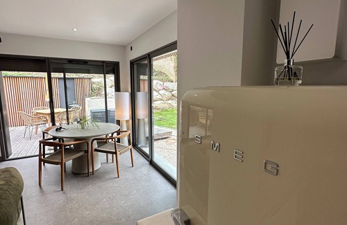 Vesoul Maison | Mon Pigeonnier - Centre Historique de Vesoul Nordic bath, terrace and parking lot