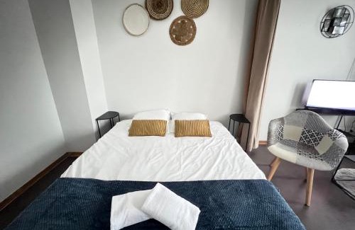 Saint-Julien-les-Metz Appartement | Mon Spacieux Studio Parking Un-Séjour-à-Part