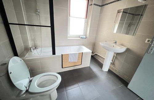 Saint-Julien-les-Metz Appartement | Mon Spacieux Studio Parking Un-Séjour-à-Part