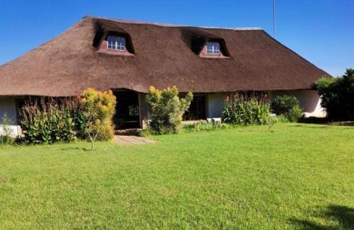 Mahikeng Lit Et Petit-Déjeuner | Monakaladi Gardens Function Venue and Homestead