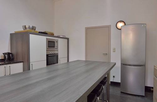 Eikot Maison | Monastère rénové dans la région fleurie