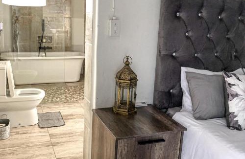 Marble Hall Maison | Monet Guesthouse