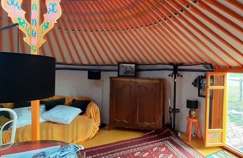 Vernoil-le-Fourrier Cabine | Yourte mongole