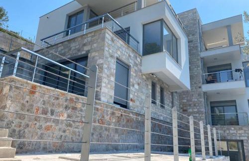 Lustica Appartement | MONGOOSE