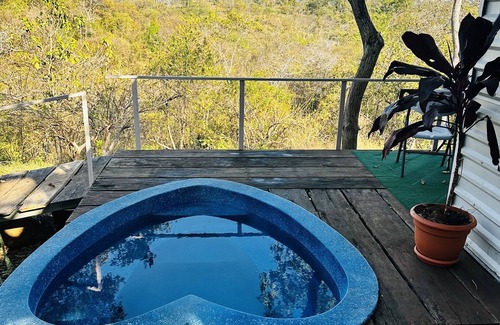 Cerro Plano Cabine | Monkey Cabins near Beach with Mountain Views and Heart Shaped dipping pool
