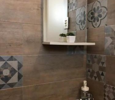 Lesa Appartement | Monolocale a Lesa - monolocale indipendente con divano letto e angolo cottura