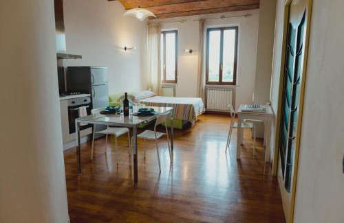 Siena Historical Center Appartement | Monolocale panoramico San Martino 12