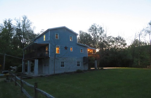 Jonestown Maison | Monroe Valley Guesthouse near Swatara State Park, Hershey, other attractions!