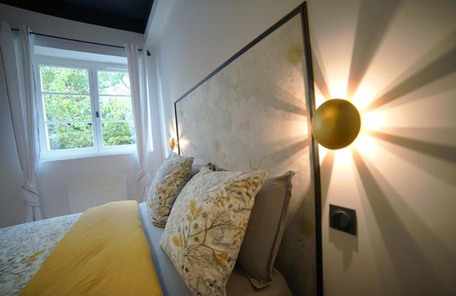 Montchapet Appartement | Monseigneur Dijon central & design avec parking