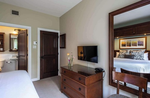 Mont-Tremblant Hôtel | Mont-Tremblant - Château Beauvallon-Two Bedroom Suite-Free resort shuttle!