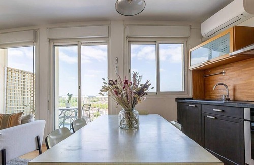 Saint - Aubin - Dupuy Appartement | Montaudran · Place Dupuy - Vue panoramique -Métro