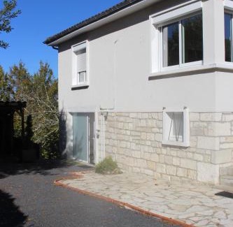 Montcuq Maison | Montcuq, maison avec vue sur la Tour, classé 3*