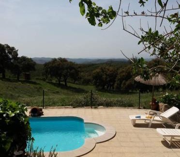 Sao Barnabe Maison | Monte Abaixo