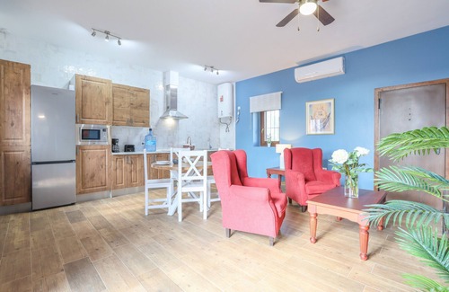 Carmona Maison | MONTECRISTO 4- Charming loft with shared pool and free Wi-Fi