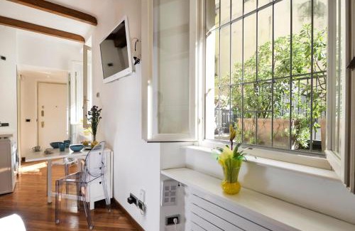 Scala Appartement | Montenapoleone Suite in the heart of Milan - Best Location Possible