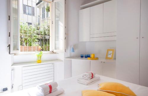 Scala Appartement | Montenapoleone Suite in the heart of Milan - Best Location Possible