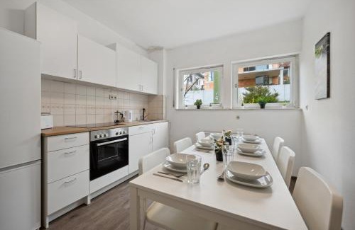 Kongen Appartement | Monteur und Worker Wohnungen in Köngen Kitchen,Wifi,Smart TV