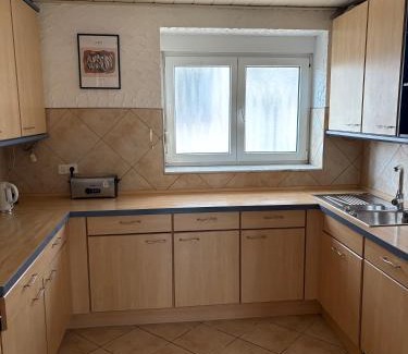 Neureut Sudlicher Teil Maison | Monteurunterkunft XXL mit 2 Küchen