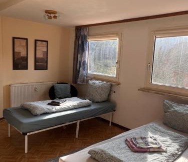 Hummeltal Appartement | Monteurwohnung bei Bayreuth 4 Zimmer nur 6 Min zur Autobahn A9, Ruhige Lage, Parkplatz