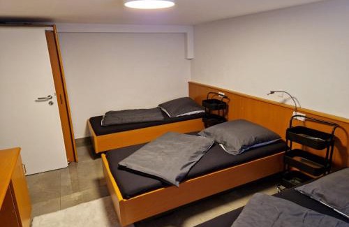 Muggensturm Maison | Monteurzimmer- Kellerwohnung mit GemeinschaftsBad und Küche BEI RASTATT