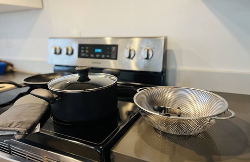 Metzger Maison | Monthly new constructed 3br/1ba adu w/ central ac/heat