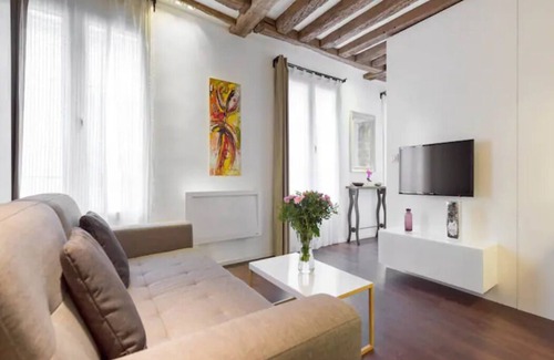Quartier du Mail Appartement | MONTORGUEIL APPARTEMENT CHARME