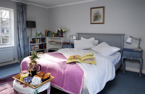 Henley-on-Thames Maison | Montpellier House, Centrally Located, Large Garden