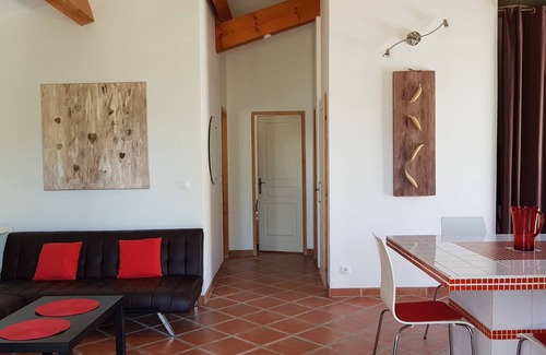 Montaud Maison | Location montpellier villa climatisee 4 pers herault piscine jardin privatif