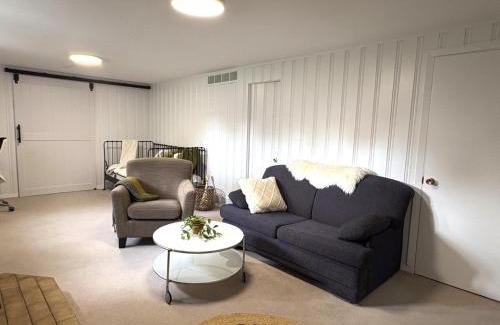 Laval Appartement | Montreal - Laval Haven - Entire Rental Unit