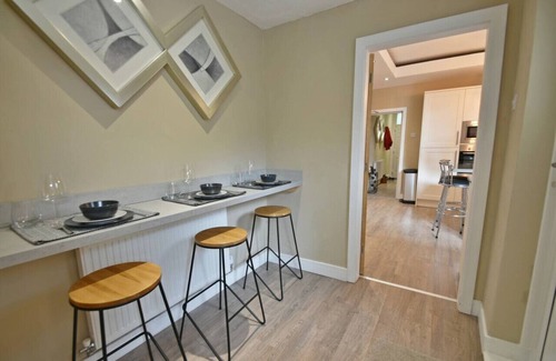 Burnley Maison | Luxe 8 chambres 4 salle de bain - Centre de Burnley