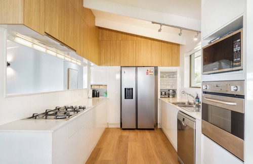 Montville Maison | Montville Retreat With Hinterland & Coastal Views