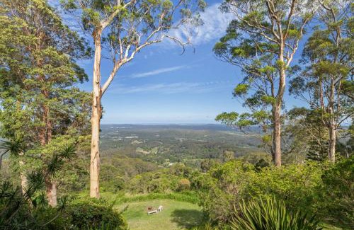 Montville Maison | Montville Retreat With Hinterland & Coastal Views