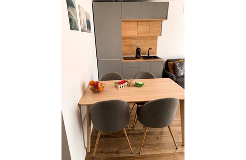 Busteni Maison | Moon Calisto 2