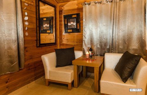 Yavne'el Cabine | Moon Light Yavneʼel