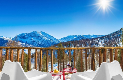 Cesana Torinese Chalet De Ski | Moon Mountains Chalet/private SPA upon request/direct access to ski slopes