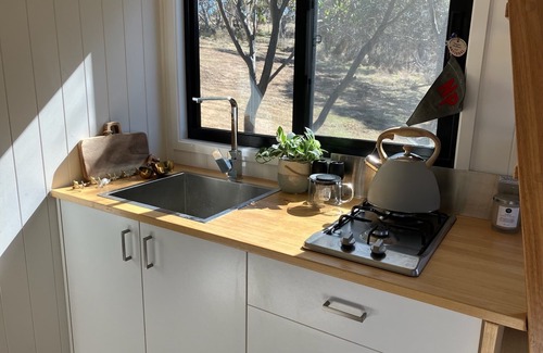 Moonbah Cabine | Moonbah Escapes "Wallaby" - Secluded Riverside tiny house in the Snowy Mountains
