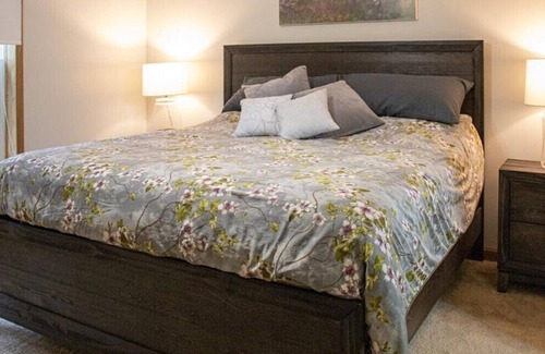 Ryerson Cottage | Moonlight Cottage - Trois Chambres Gîte, Couchages 6