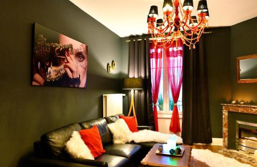 Poincare - Foch - Anatole France - Croix de Bourgogne Appartement | MoonLOVE, SPA/Sauna et Jacuzzi privés, charme et détente.