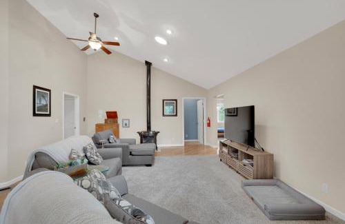 Mariposa Maison | Moonrise Lodge - A Large Vacation Home in Mariposa