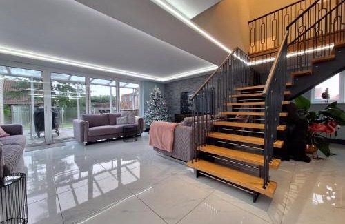 Norwich Maison | Moonsticks