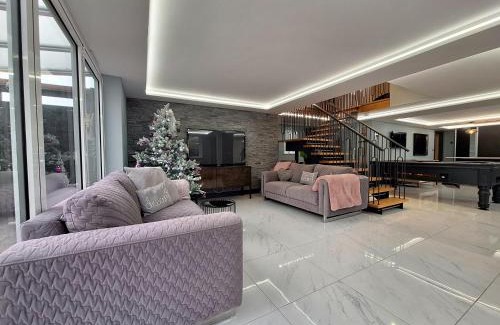 Norwich Maison | Moonsticks