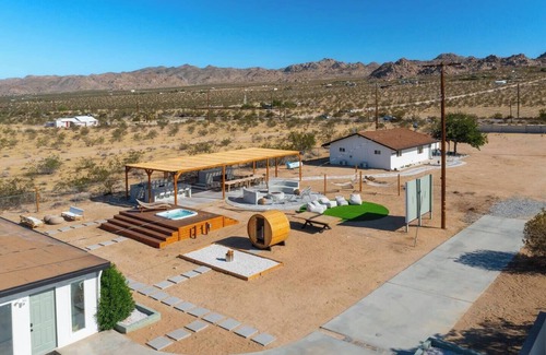 Joshua Tree Maison | Moonstone: Pool, Spa, Pickle Ball Court & Sauna
