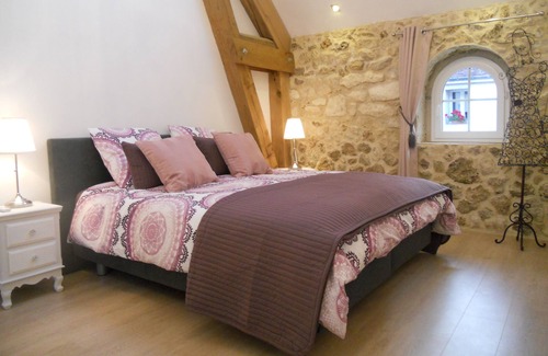 Mareuil-le-Port Hôtel | Chambre Pierre de Lune "Les Mille et une Pierres"