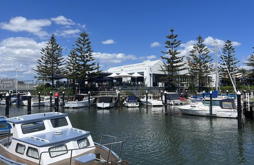 Melbourne Maison | Mordialloc Fully Renovated Beachfront Oasis: Right across from the beach!